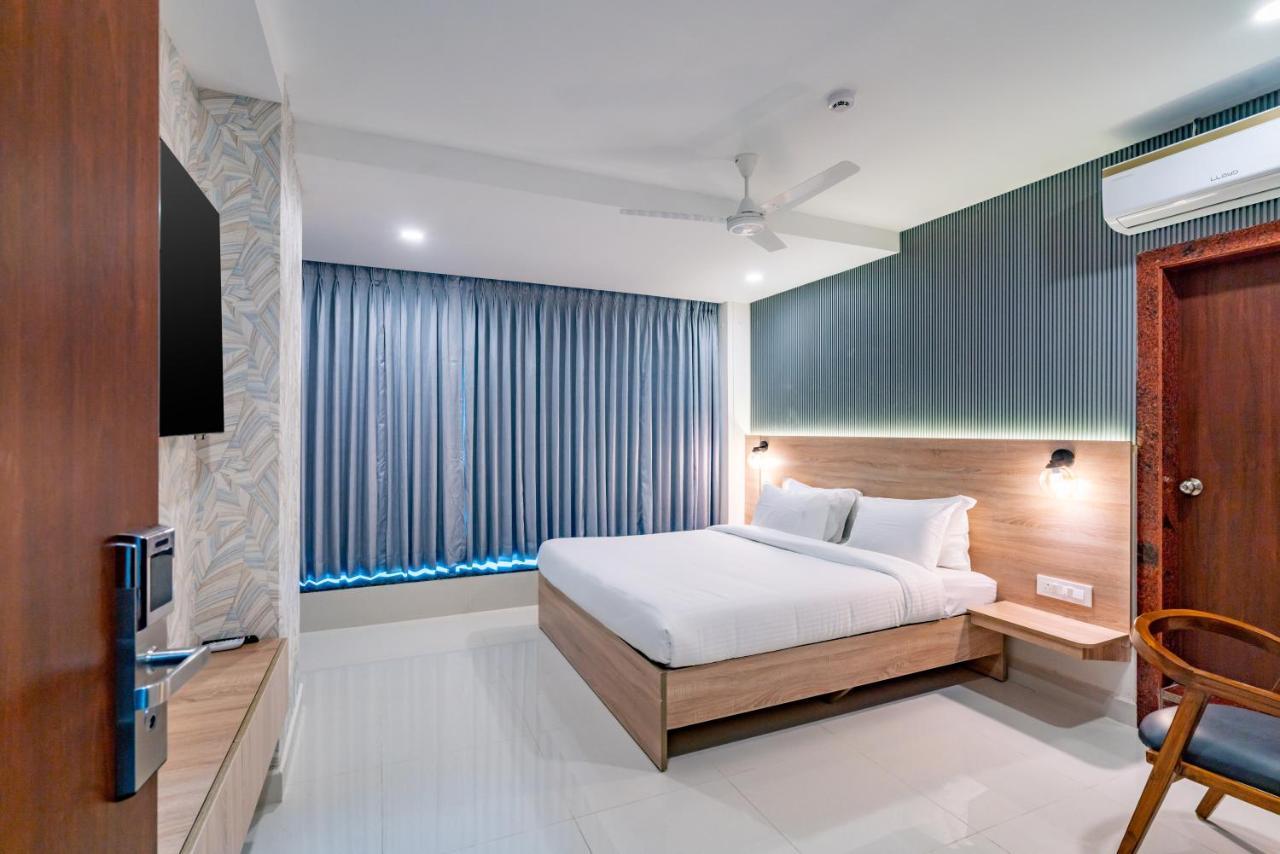 Harvey's 5* Hyderabad